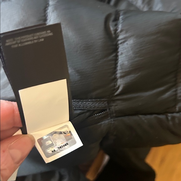 The North Face Women's Summit Series 800 Black Insulated Vest - Picture 10 of 12